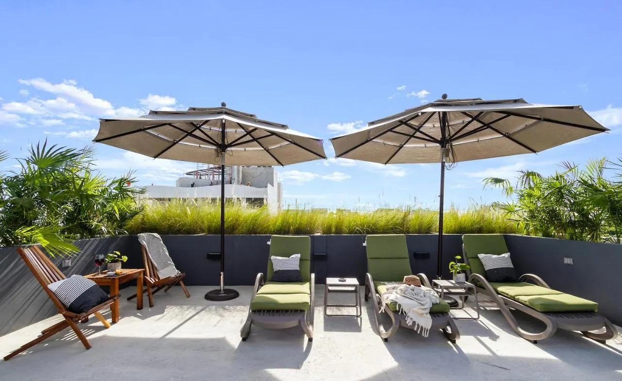 Searena Boutique Condos プレヤデルカーメン